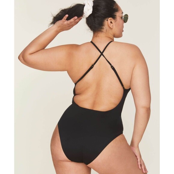 Andie One Piece Swimsuit Women's Medium Black The Ashbury AO260 Crisscross Back - Picture 2 of 8
